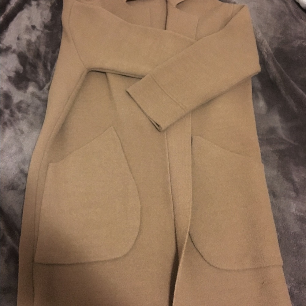 Coat soft knitted flowing never worn